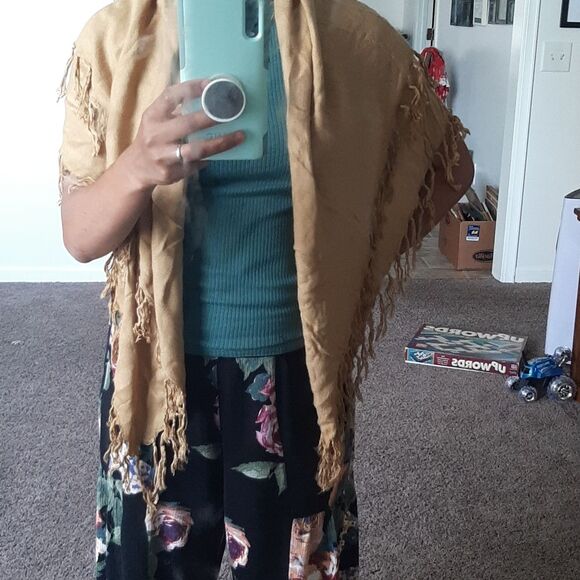 Camel Square Scarf Soft - Picture 6 of 7